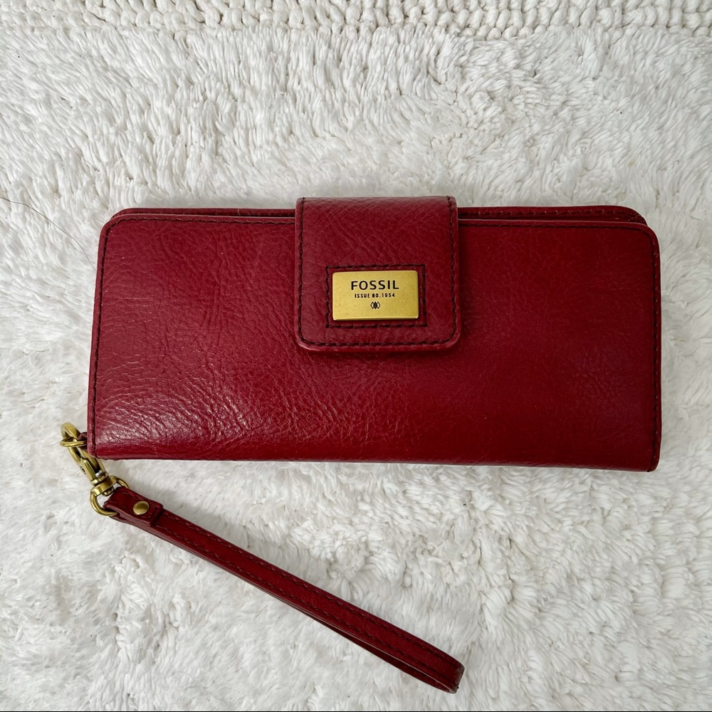 Fossil  Leather Dark Red  Wallet Wristlet
